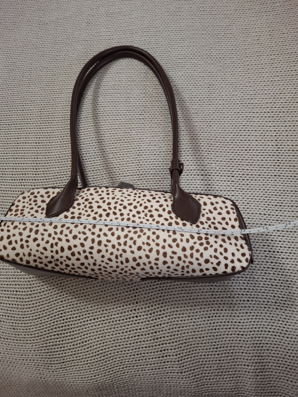 House of Harlow 1960 Cream and Brown Spot-Print Shoulder Bag - Picture 2 of 7